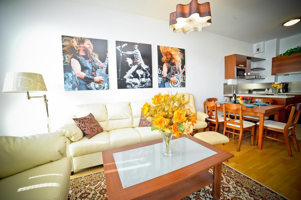Luxury Rockefeller - Sea Towers Apartment Gdynia